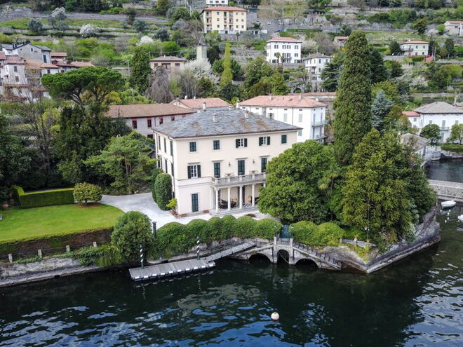 Mansão de férias de George e Amal Clooney no Lago Como, em Itália.