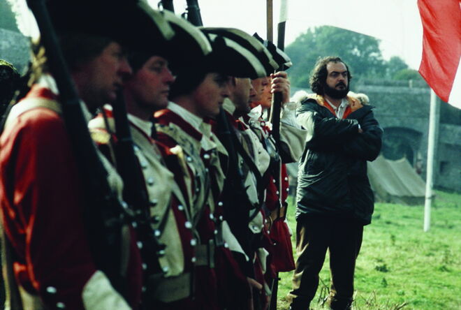 Stanley Kubrick durante as filmagens de Barry Lyndon, 1973-1975. Stanley Kubrick: The Exhibition, no Design Museum, em Londres.