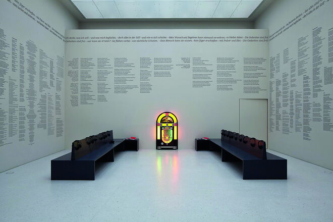 Susan Hiller – Coleção de Serralves. A instalação Die Gedanken sind frei (Os pensamentos são livres). No Museu Serralves.
