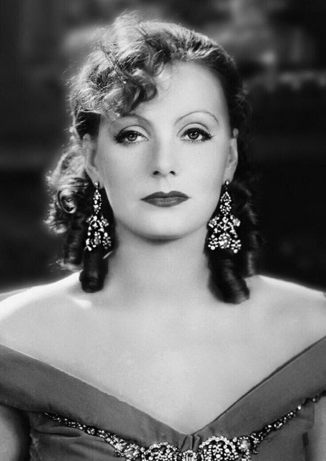 13 - Greta Garbo