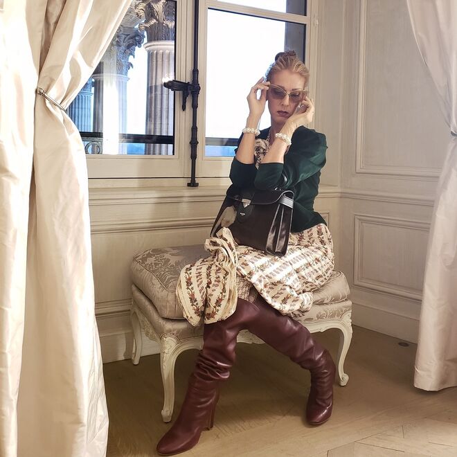 Céline Dion em Moschino e Maxmara.