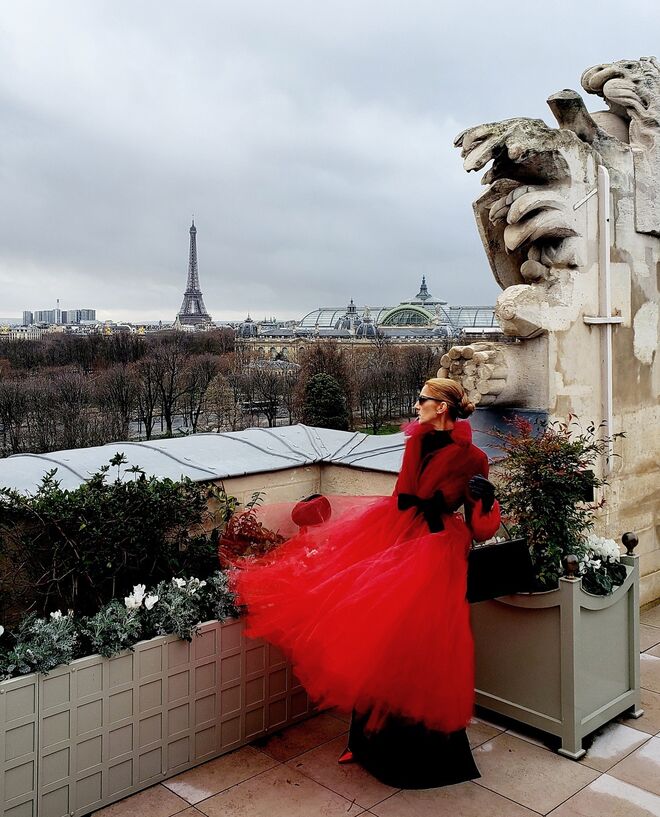 Céline Dion em Oscar de la Renta e Alexander Vauthier