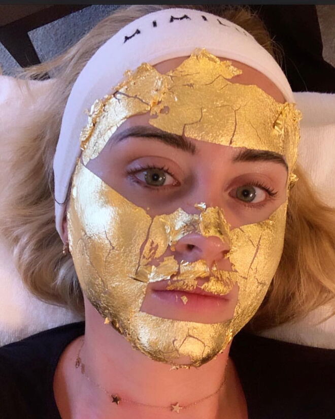 Valentina Ferragni a usar a Pure Gold Mask