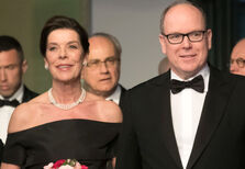 Família Grimaldi reúne-se no histórico Baile da Rosa