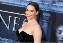 Emilia Clarke partilha mais detalhes sobre a operação que lhe salvou a vida