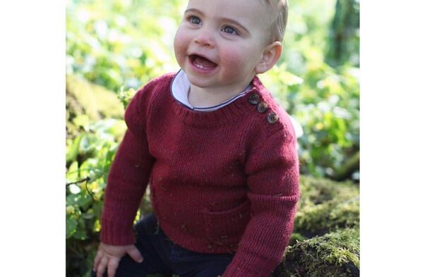 De Louis a George, as fotografias oficiais do 1 º aniversário dos filhos de Kate e William