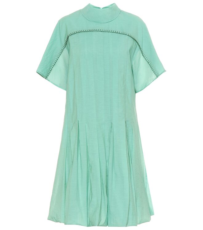 Vestido, €1300, Acne Studios, em www.acnestudios.com