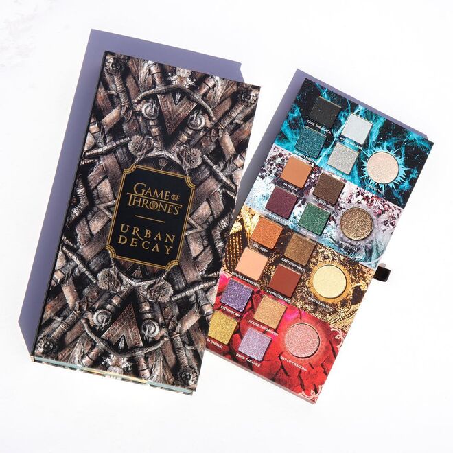 Urban Decay x Guerra dos Tronos paleta de sombras de olho, €65, Urban Decay, na Sephora