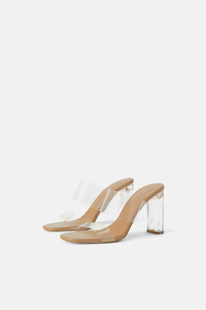 Sandália, €29,95, Zara