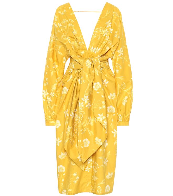Vestido, €1055, Johanna Ortiz, em mytheresa.com 
