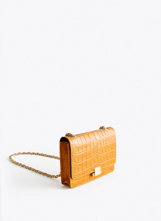 Carteira, €119, Uterqüe  