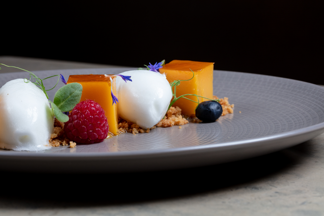 Provar a nova carta do Viva Lisboa, do Neya Hotel