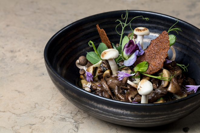 Provar a nova carta do Viva Lisboa, do Neya Hotel