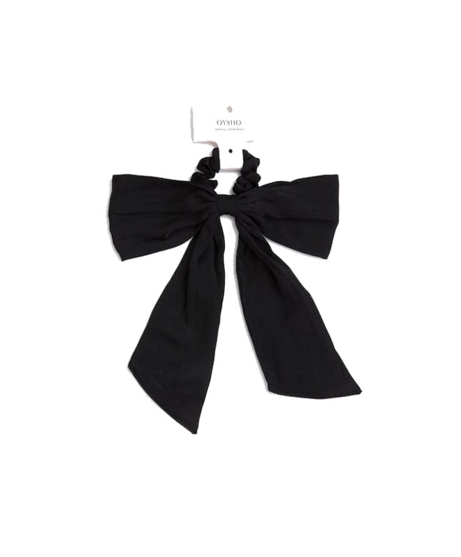 ACESSÓRIOS DE CABEÇA | Scrunchie com laço, €7,99, Oysho
