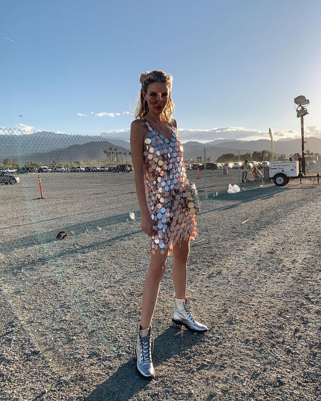 LANTEJOULAS | Leonie Hanne