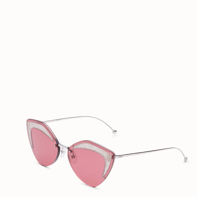 ÓCULOS DE SOL | Óculos Fendi Glass, €390, Fendi