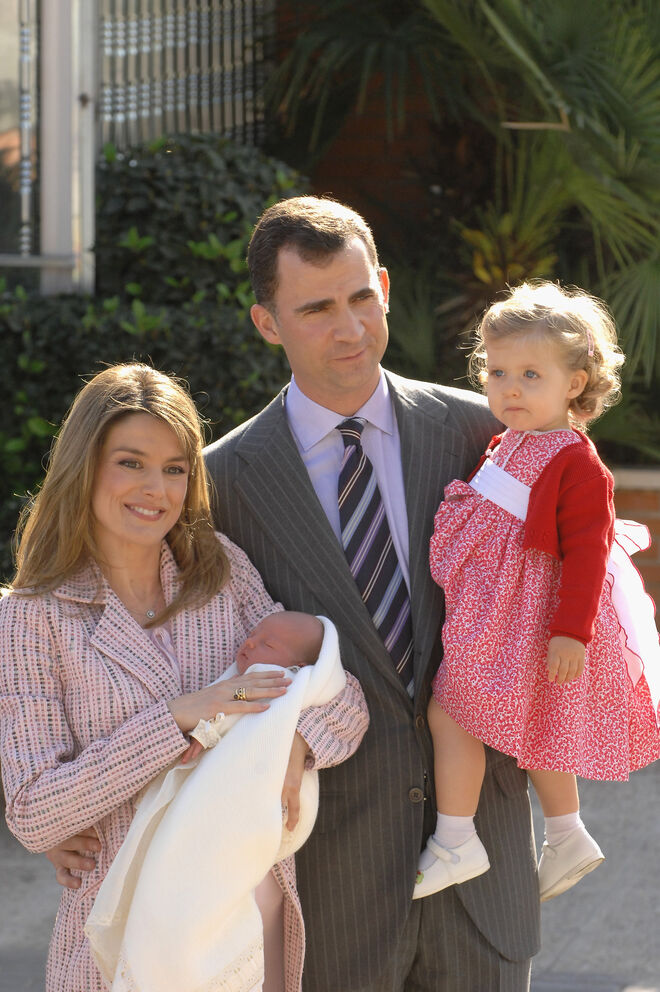 Os Reis de Espanha com a segunda filha, a princesa Sofia, em 2007
