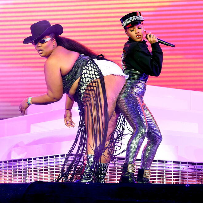 Rizzo junta-se ao set de Janelle Monáe 