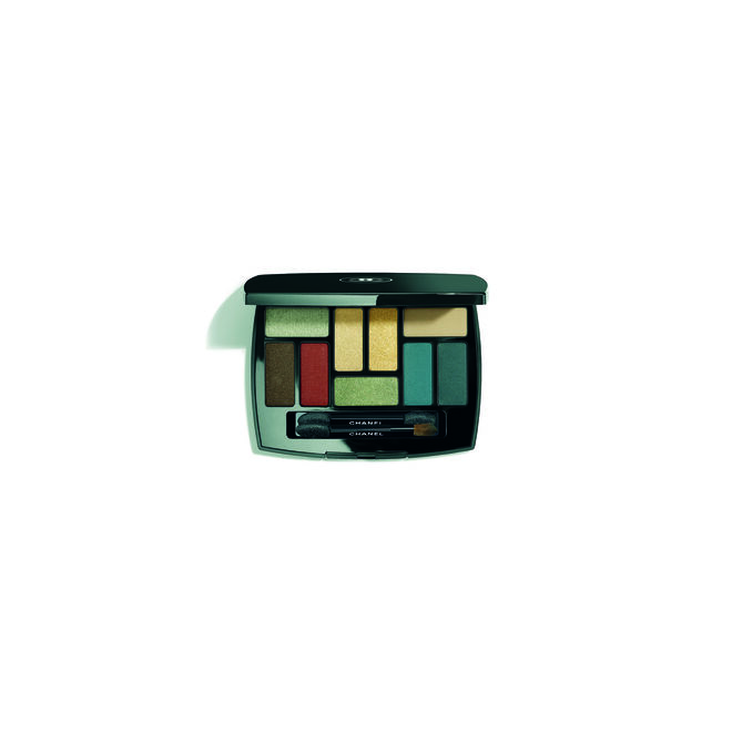 Les 9 Ombres Edition nº2 Quintessence, €80, Chanel