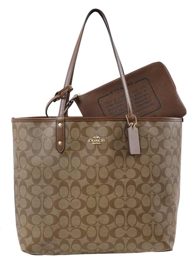 Tote reversível, agora €289, Coach, no Freeport Lisboa Fashion Outlet e no Vila do Conde Porto Fashion Outlet
