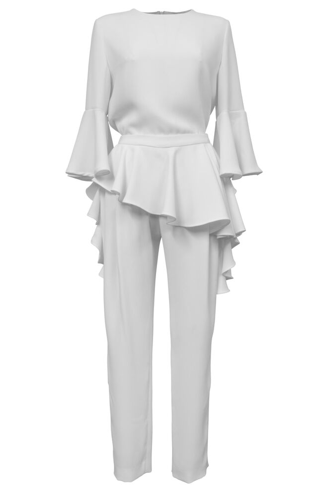 Calça + blusa, €350 cada, Miguel Vieira