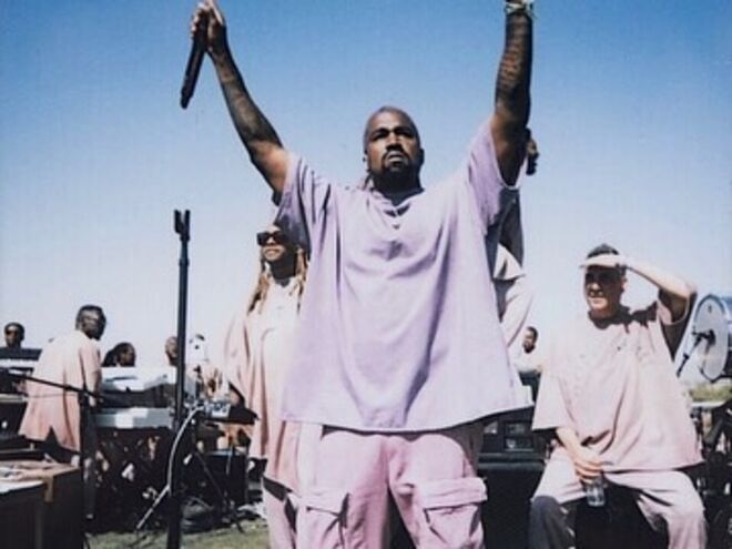 Kanye West lidera o seu 'Sunday Service' no Coachella
