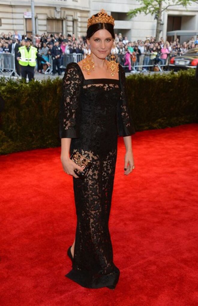 Tabitha Simmons em Dolce & Gabbana, 2013