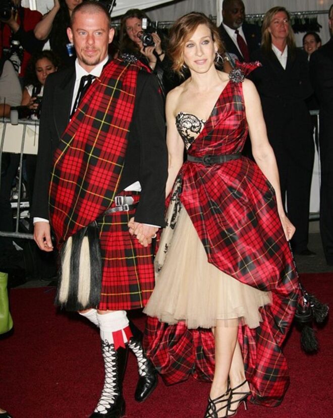 Sarah Jessica Parker e Alexander McQueen, 2006