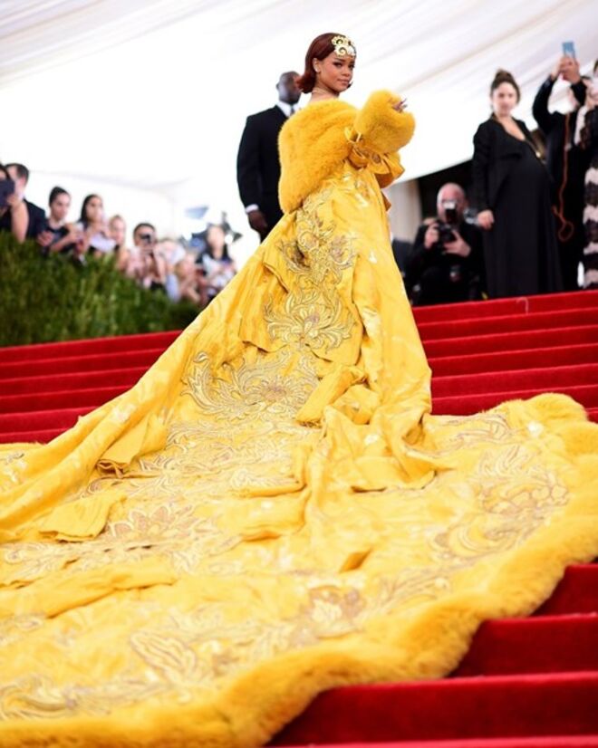 Rihanna, em Guo Pei, 2015