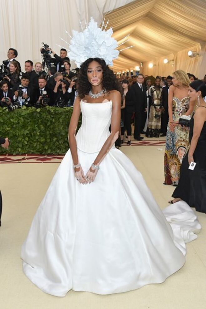 Winnie Harlow no Met Gala 2018