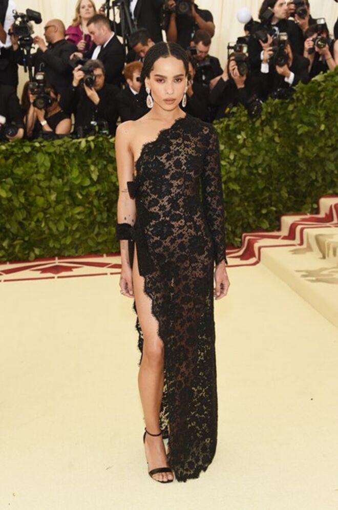 Zoe Kravitz em Saint Laurent by Anthony Vaccarello no Met Gala 2018