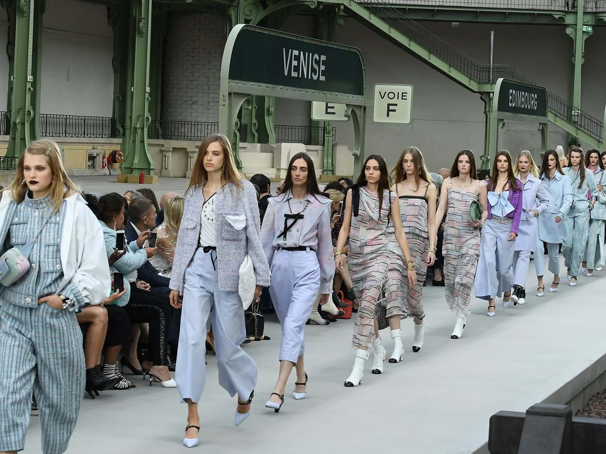 Chanel Resort 2020  Moda, Looks, Roupas