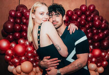 Casamento surpresa: Sophie Turner e Joe Jonas sobem ao altar em Las Vegas