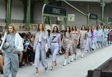 Chanel apresenta a primeira coleção Resort sem Karl Lagarfeld