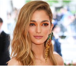 Nos bastidores do Met Gala com Sofía Sanchez de Betak