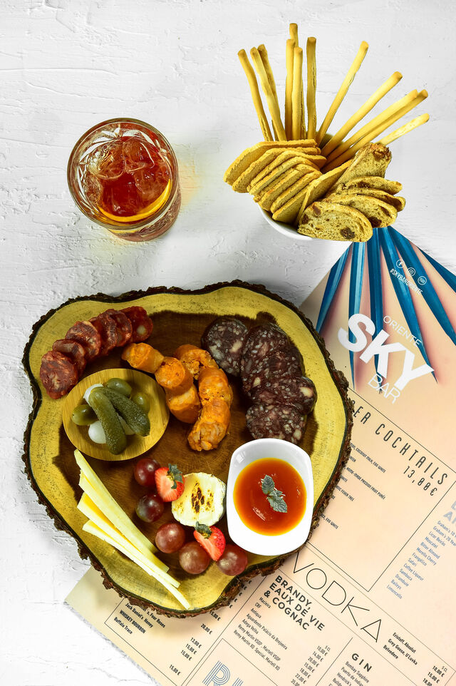 Petiscar ao fim do dia no Sky Bar