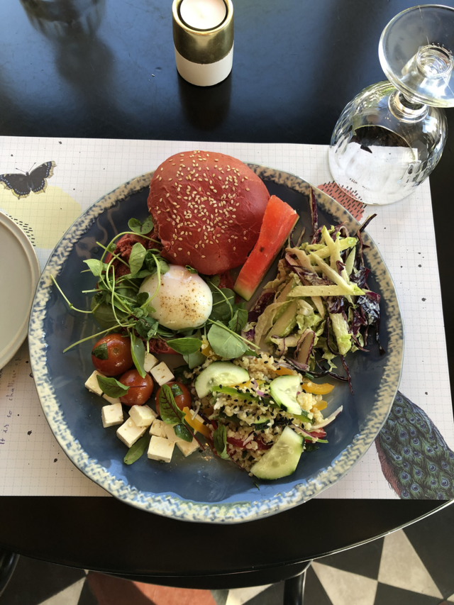 Provar o novo brunch do Infame