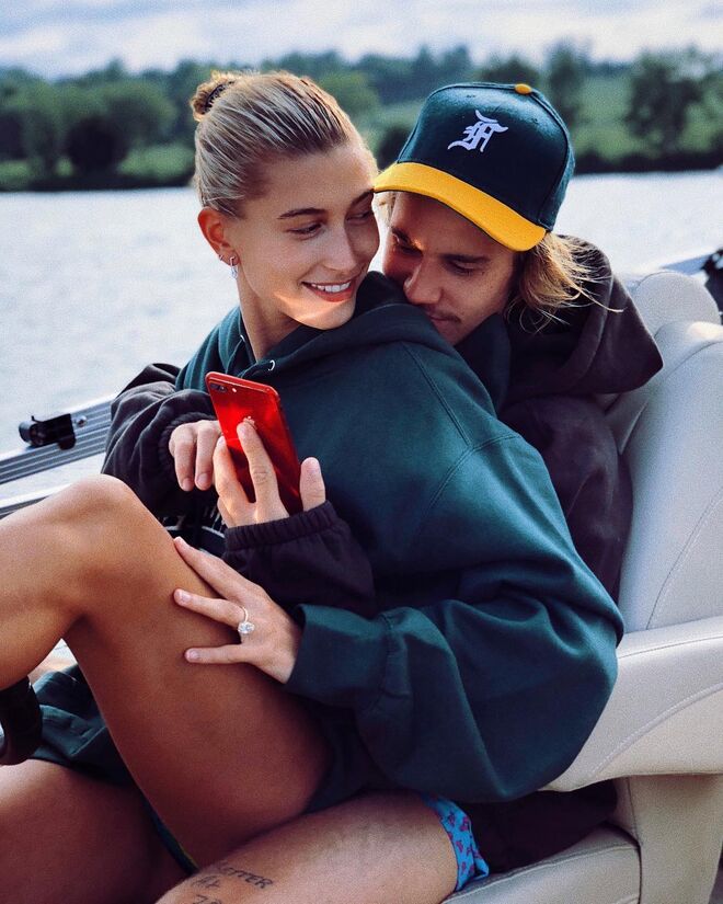 Justin Bieber e Hailey Baldwin em isolamento social voluntário