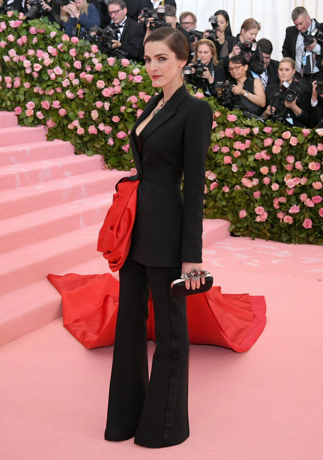 Bee Carrozzini em Alexander McQueen