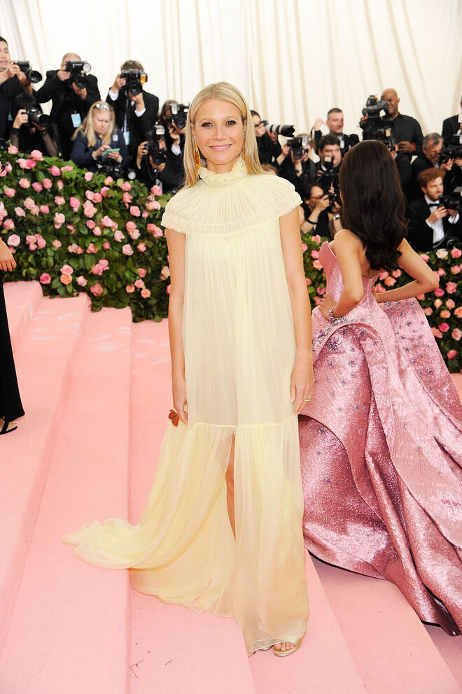  Gwyneth Paltrow em Elizabeth Saltzman.
