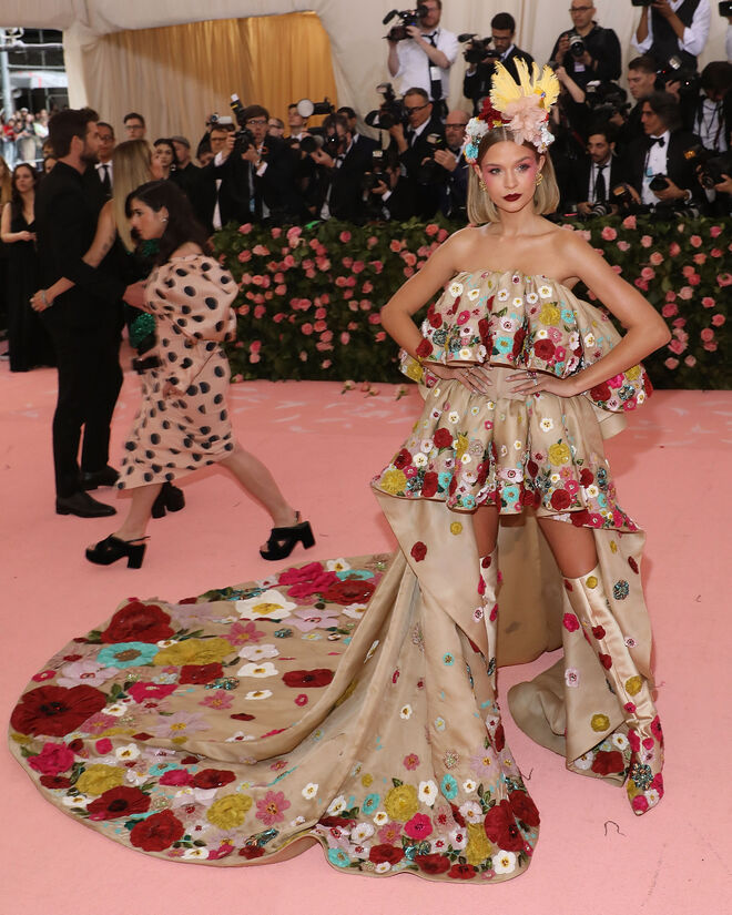 Josephine Skriver em  Jonathan Simkhai