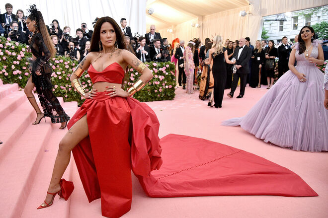 Halsey em Prabal Gurung