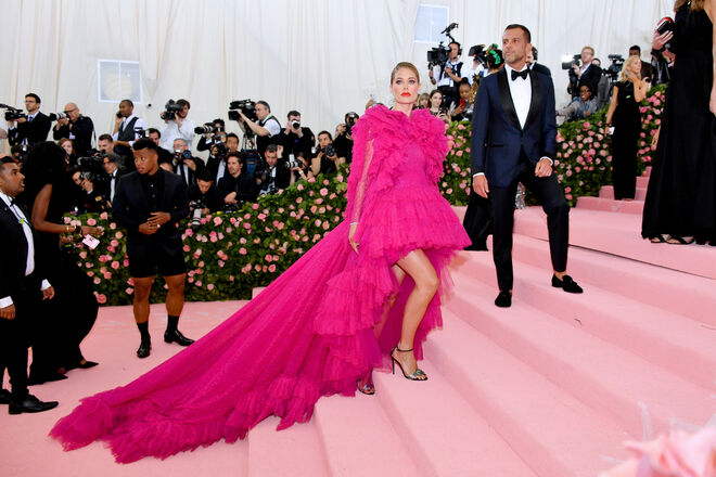  Doutzen Kroes em Giambattista Valli 