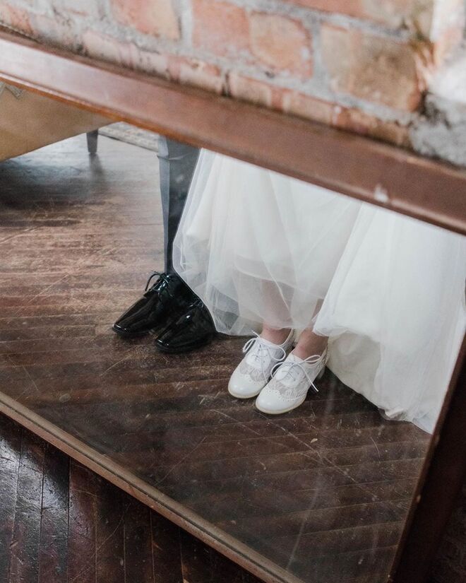 Vestido de casamento combinados com ténis