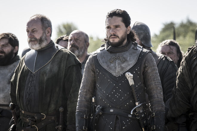 Liam Cunningham como Davos Seaworth e Kit Harington no papel de Jon Snow
