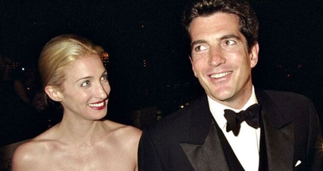 Carolyn Bessette e John F. Kennedy Jr em Nova Iorque, 1998