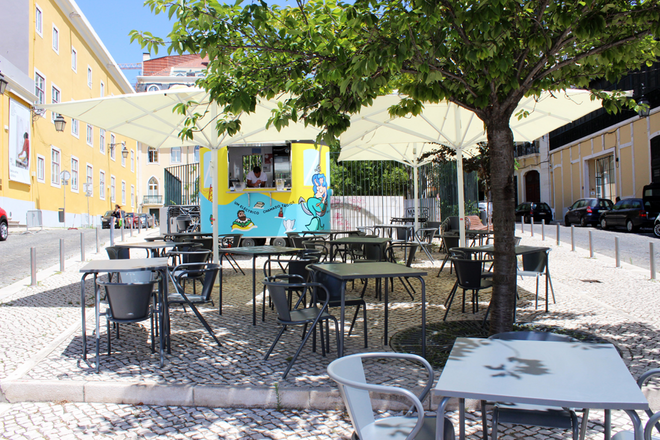 Visitar a esplanada Um Elétrico Chamado Tágide