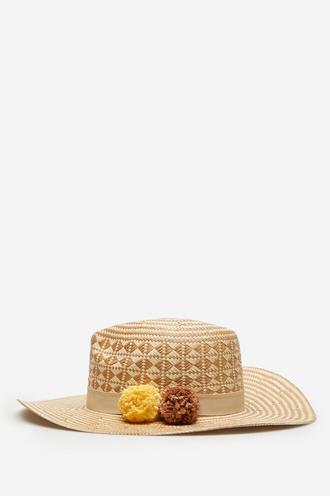 Chapéu, €19,99, Cortefiel 