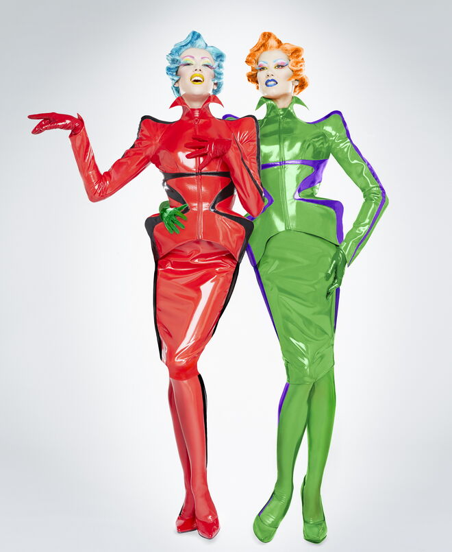 Christian Gautier, figurinos de palco para o desfile Mugler Follies, 2013. Looks: Thierry Mugler. 