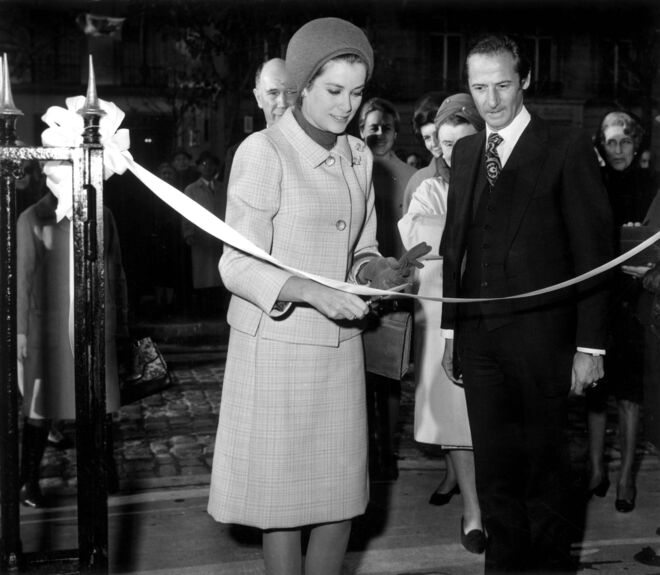 Novembro de 1967, Grace do Mónaco abre a loja Baby Dior no número 28 da Avenue Montaigne, em Paris.